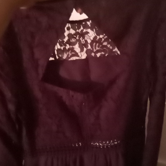 Truth and fable classy dress - Picture 3 of 4